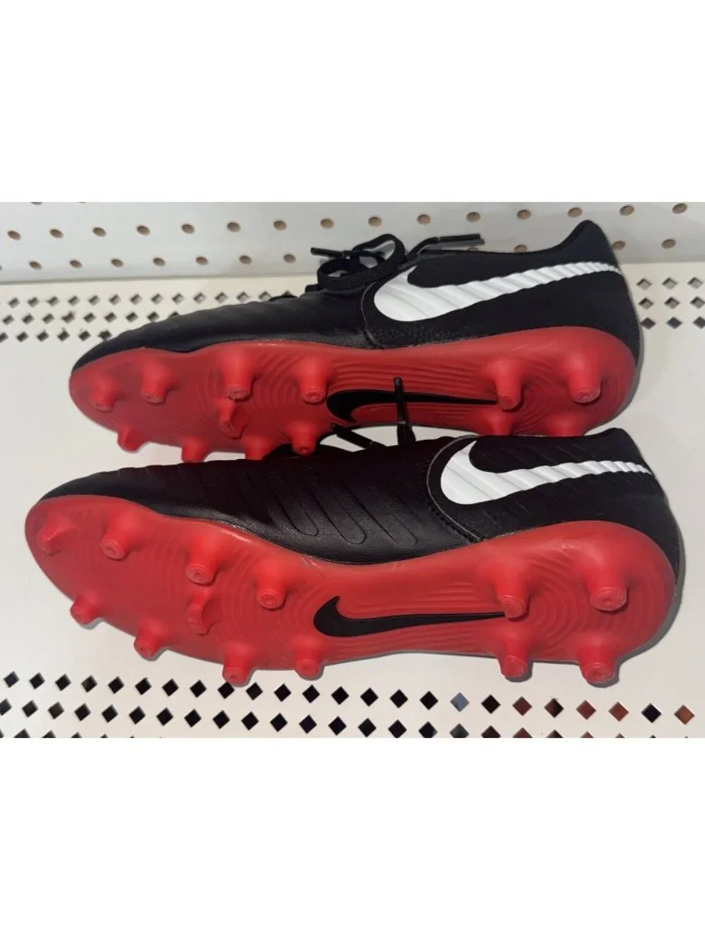 Nike Tiempo Legend 7 Club FG Mens Soccer Cleats Size 7 Black Red White